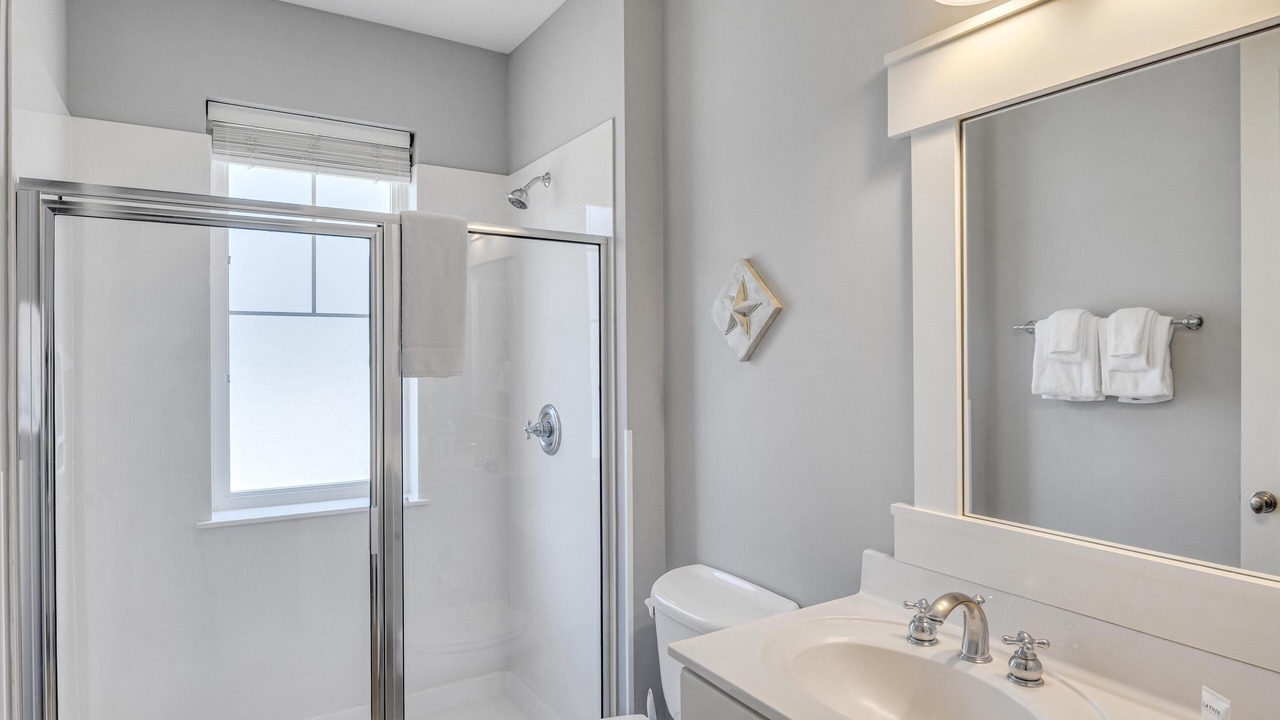 Photo of Bathroom in Laurel Grove