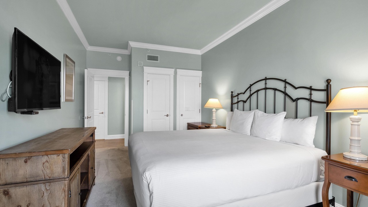 Photo of Bedroom in Baytowne Wharf