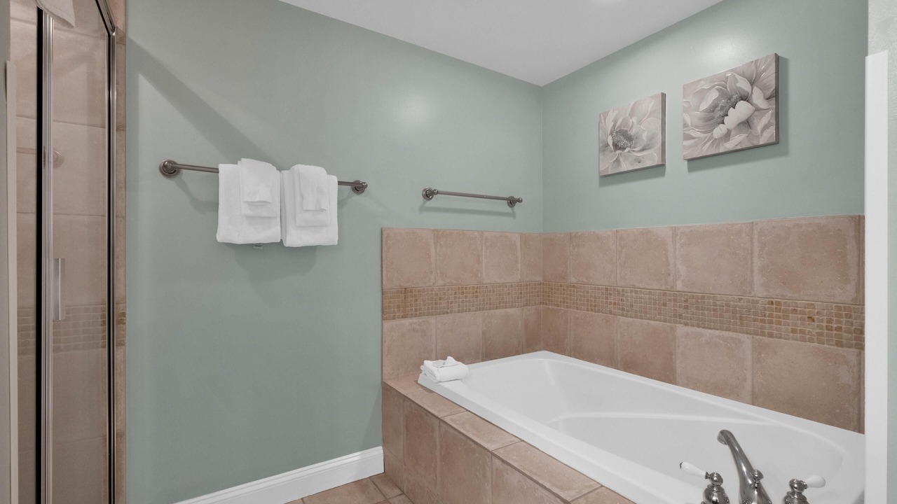Photo of Bathroom in Baytowne Wharf