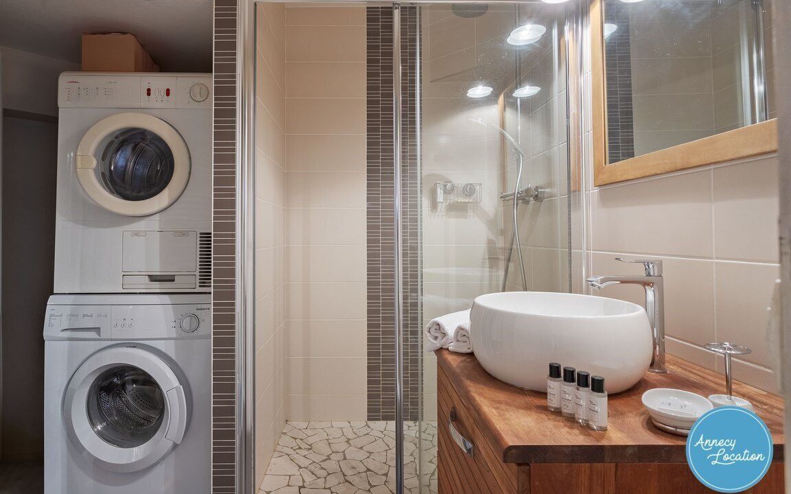 Photo of Bathroom in Veyrier-du-Lac