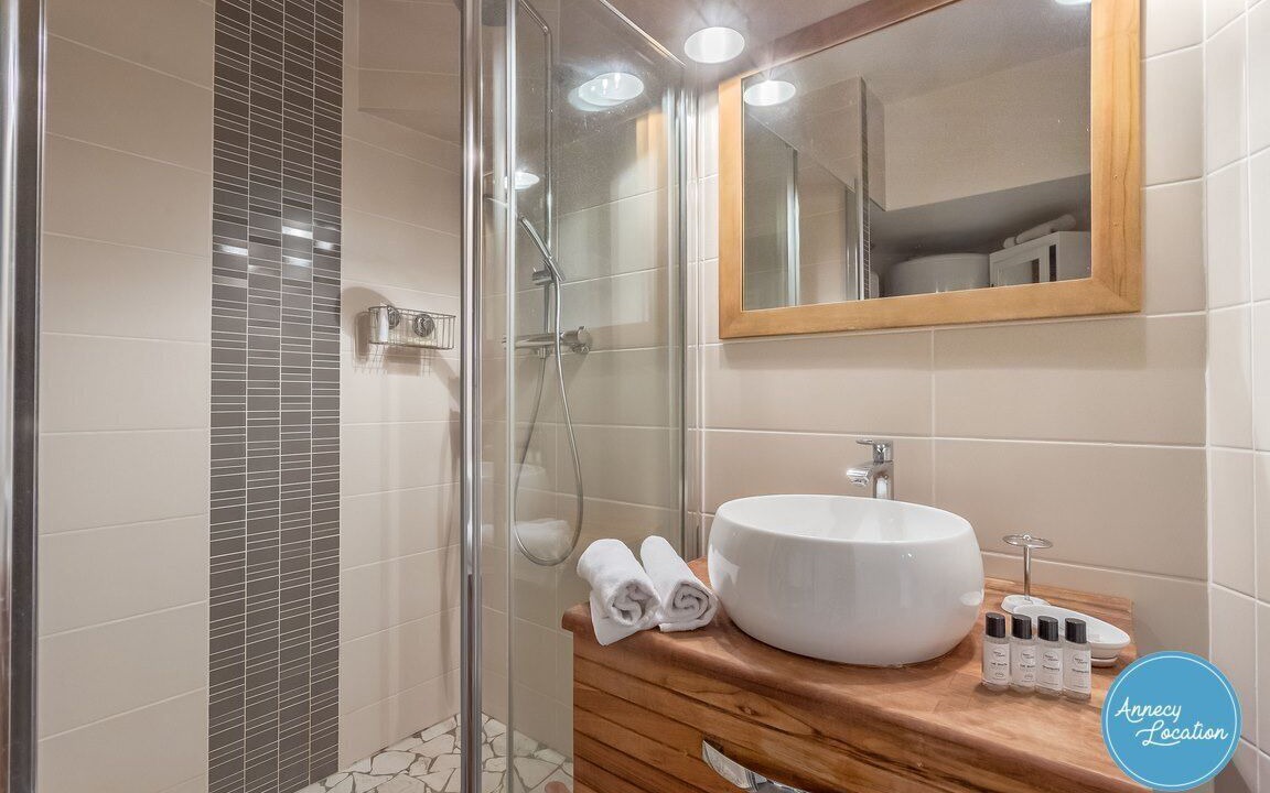 Photo of Bathroom in Veyrier-du-Lac