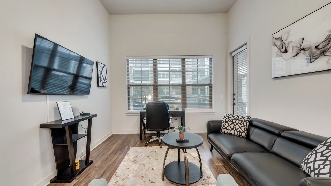 Photo of Livingroom in Addison