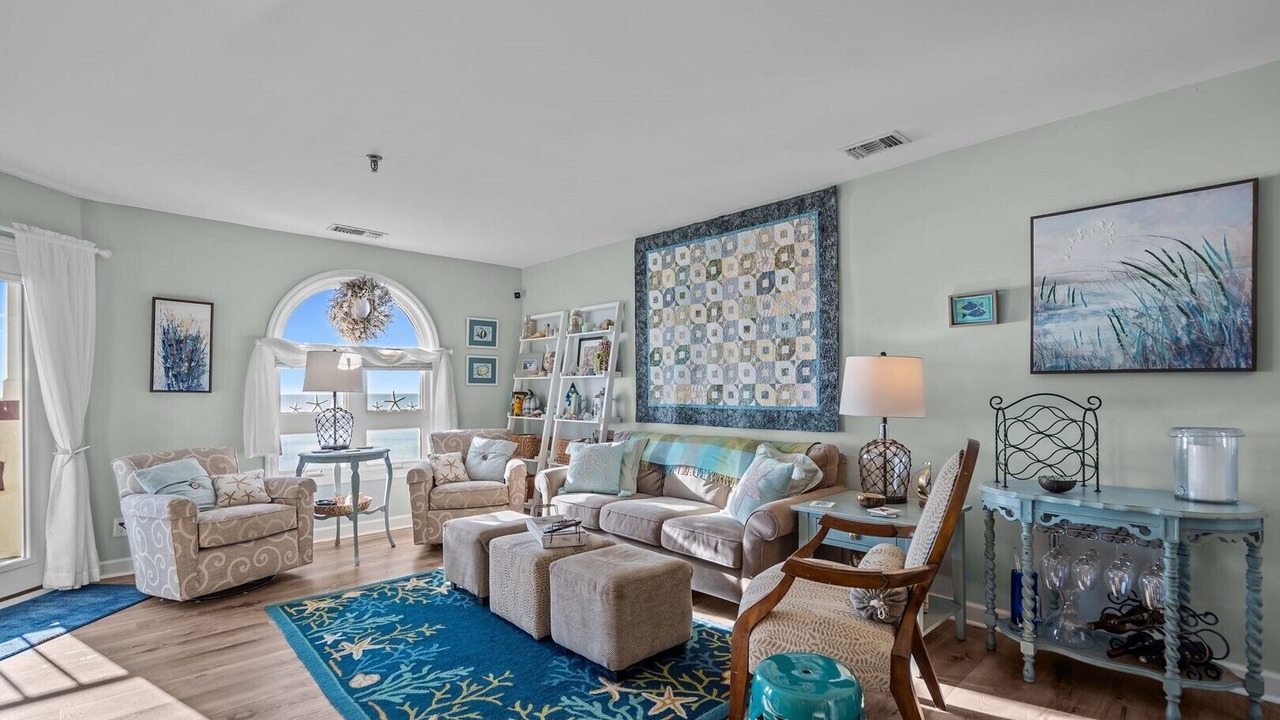 Photo of Livingroom in North Topsail Beach