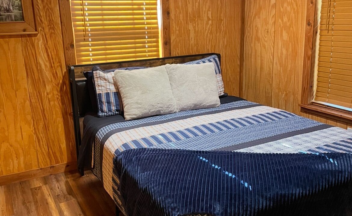 Photo of Bedroom in Karnack