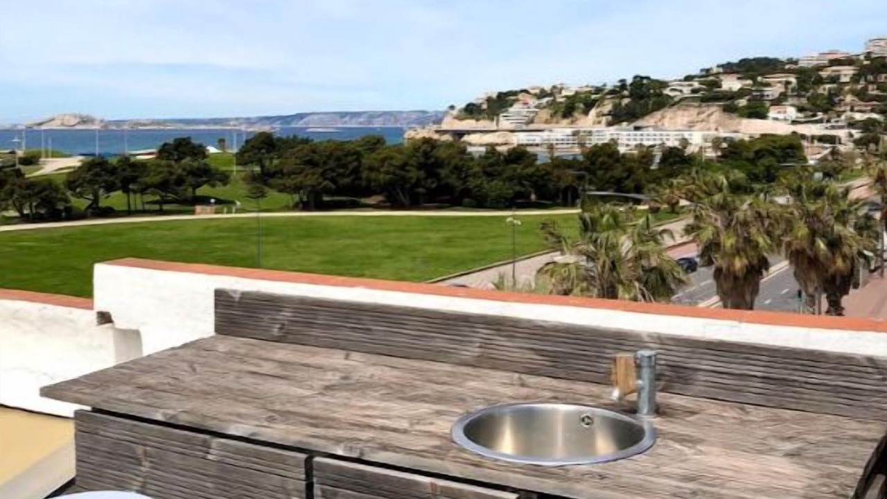 Photo of Patio Balcony in La Plage