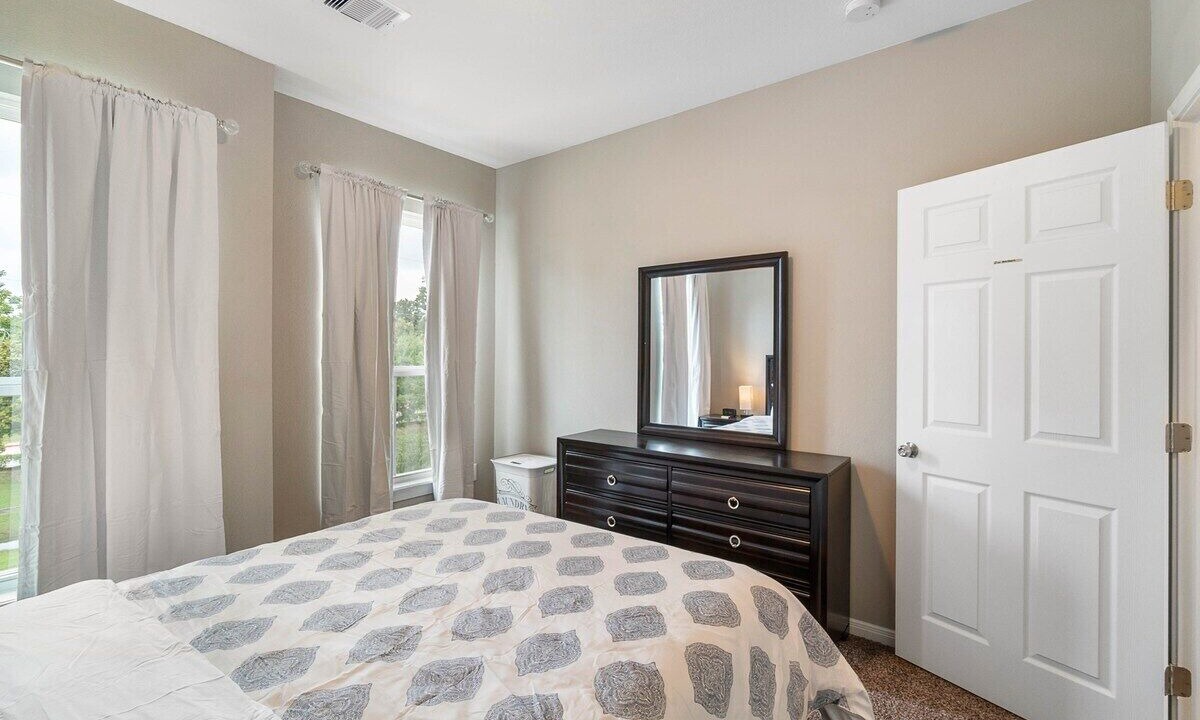 Photo of Bedroom in Humble