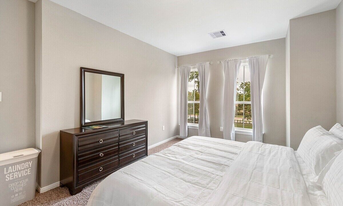 Photo of Bedroom in Humble