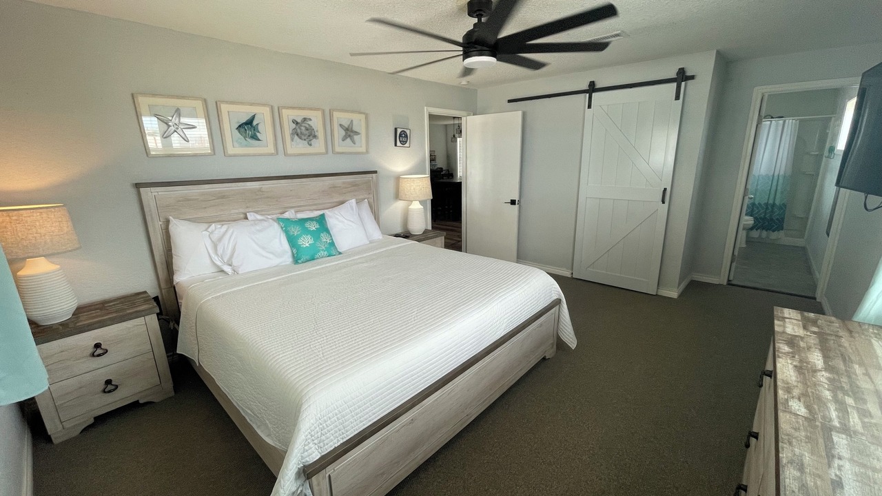 Photo of Bedroom in Surfside Beach