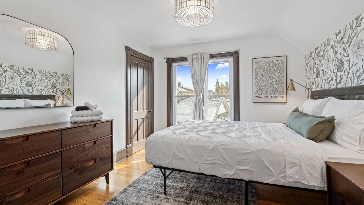 Photo of Bedroom in Westside