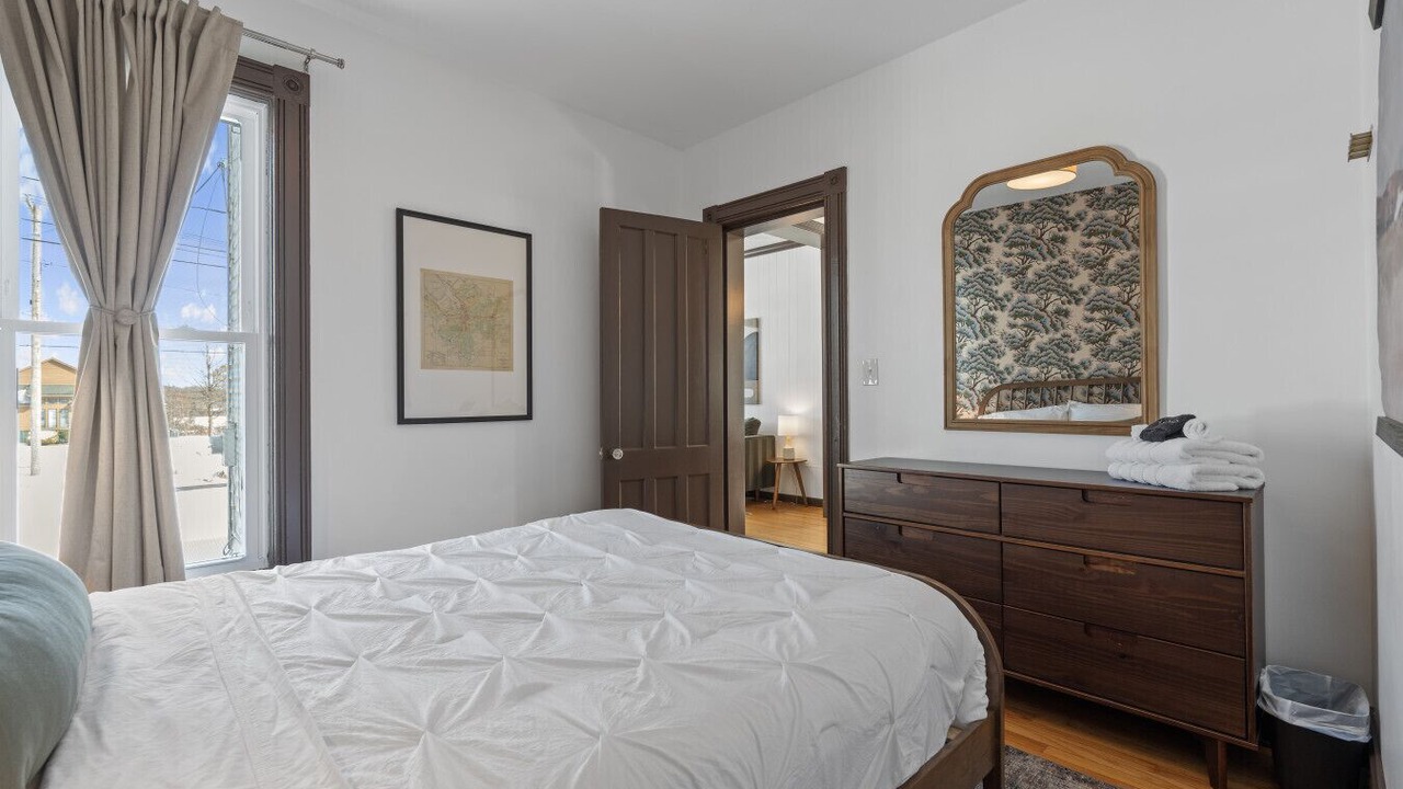 Photo of Bedroom in Westside