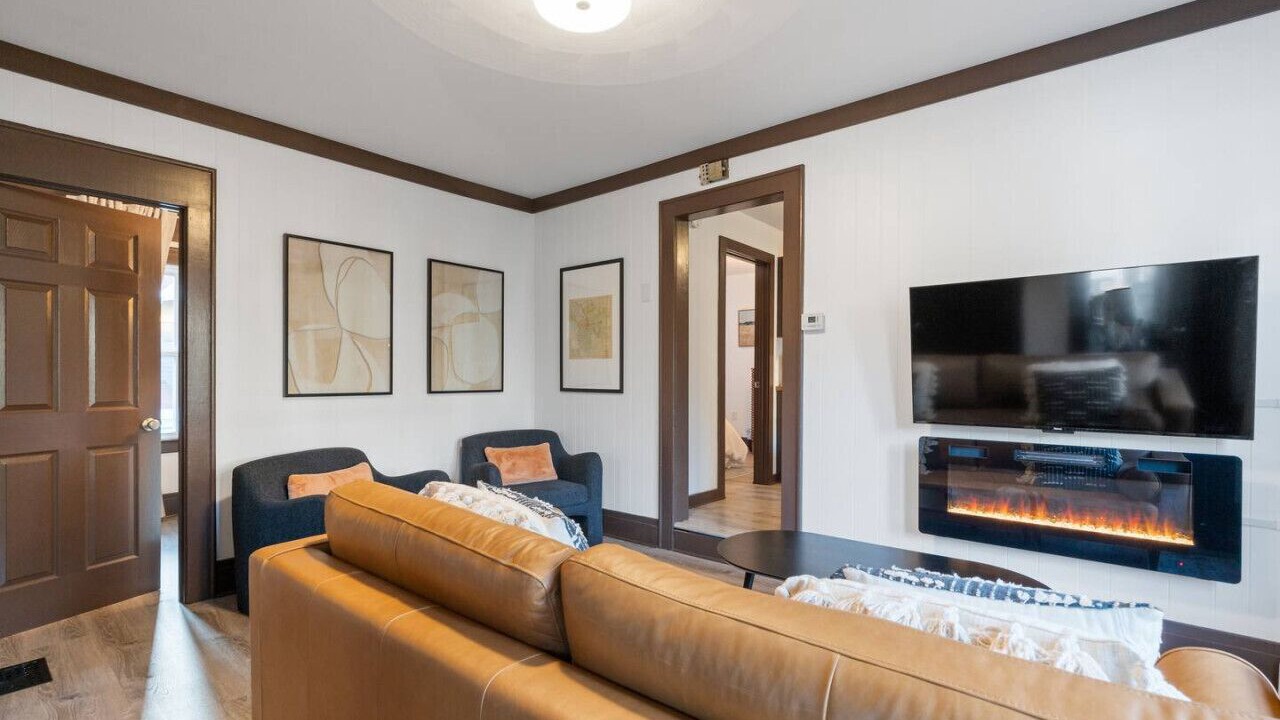 Photo of Livingroom in Westside