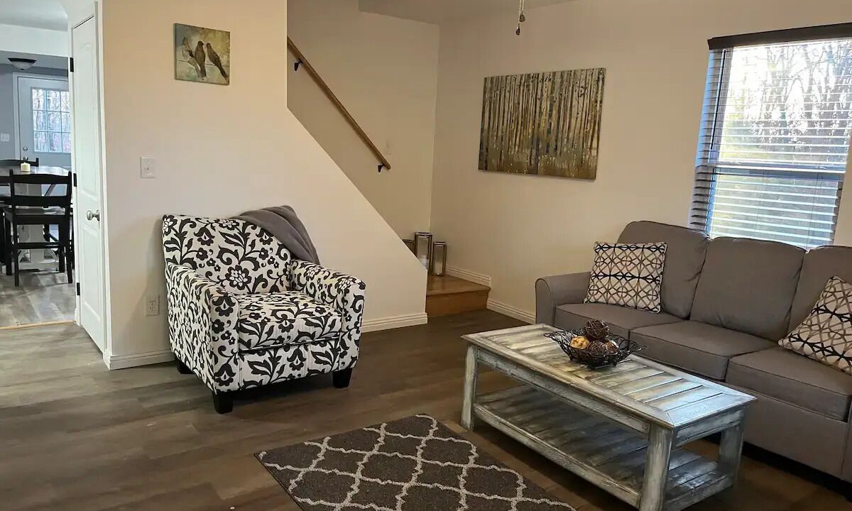 Photo of Livingroom in Perryville