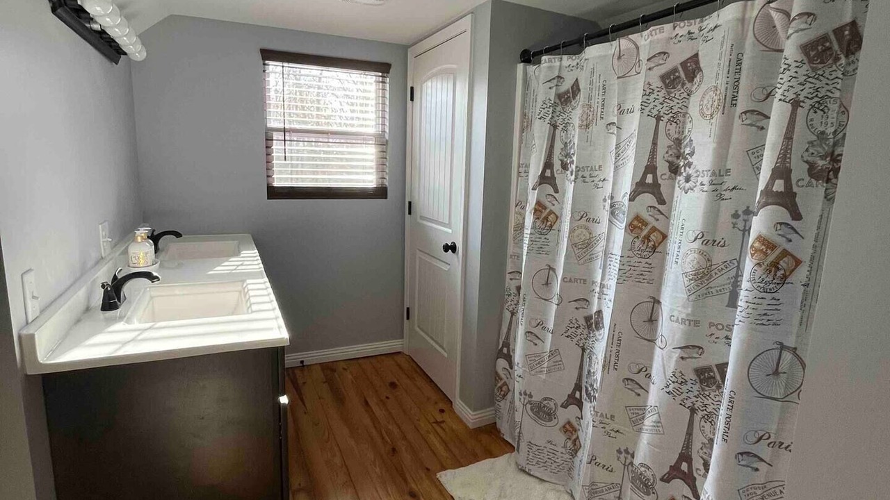 Photo of Bathroom in Perryville