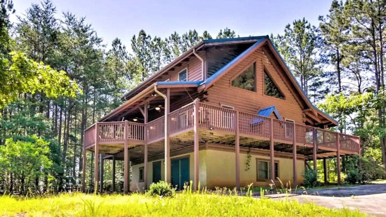 Photo of Outdoor in The Peaks at Lake Lure