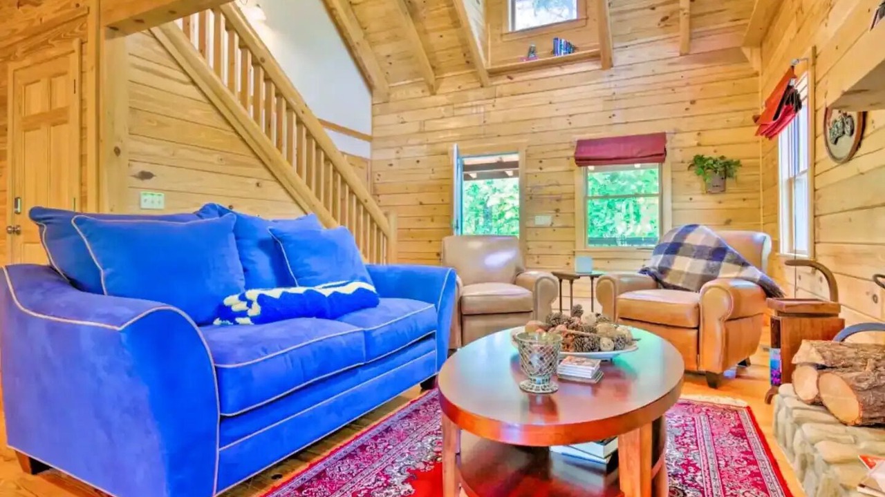 Photo of Livingroom in The Peaks at Lake Lure