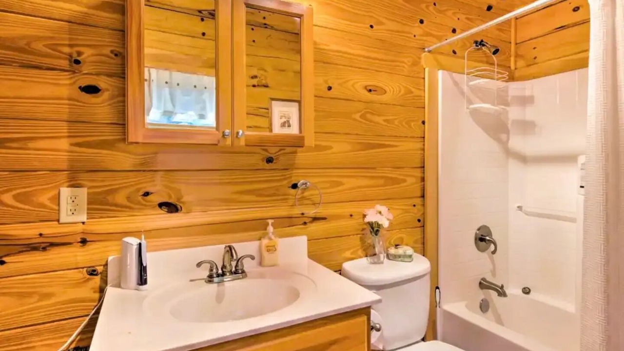 Photo of Bathroom in The Peaks at Lake Lure