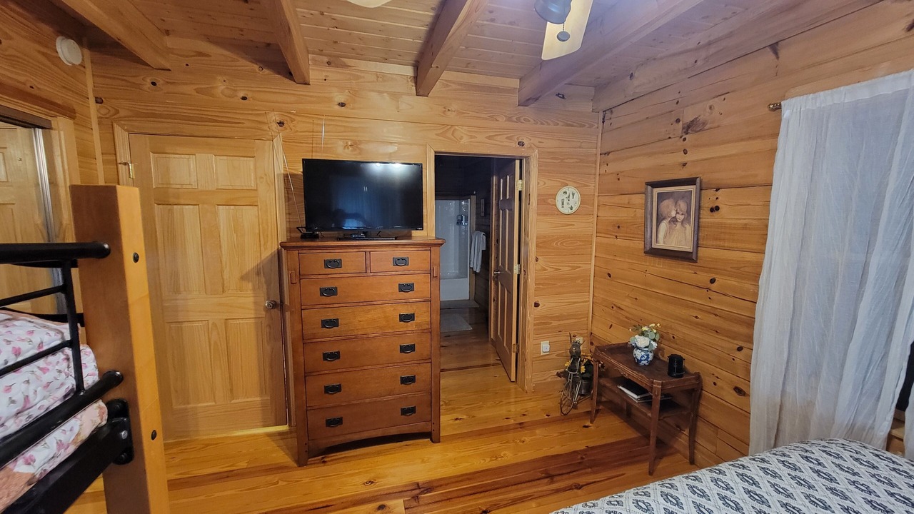 Photo of Bedroom in The Peaks at Lake Lure