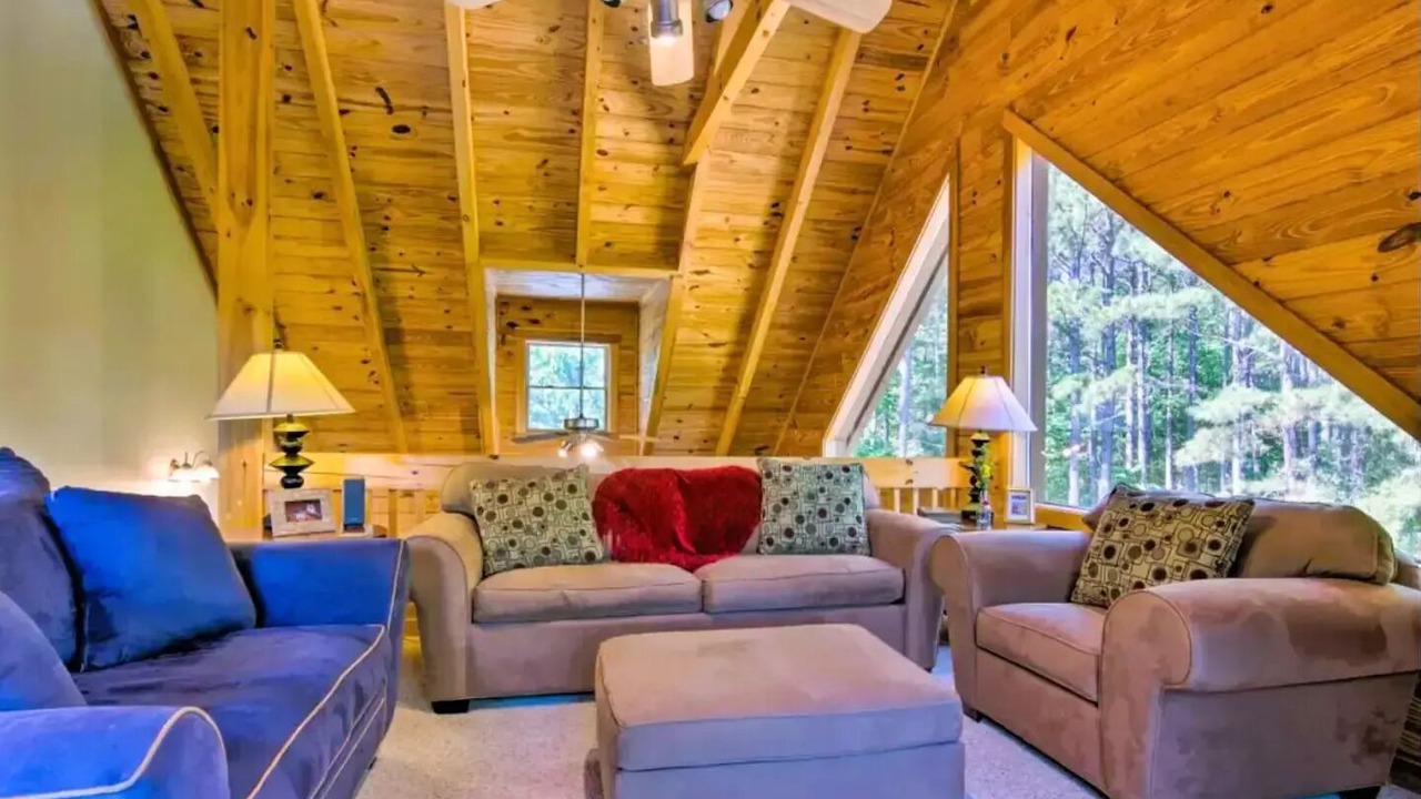 Photo of Livingroom in The Peaks at Lake Lure