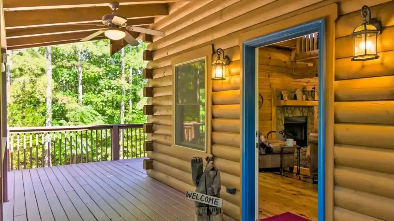 Photo of Patio Balcony in The Peaks at Lake Lure