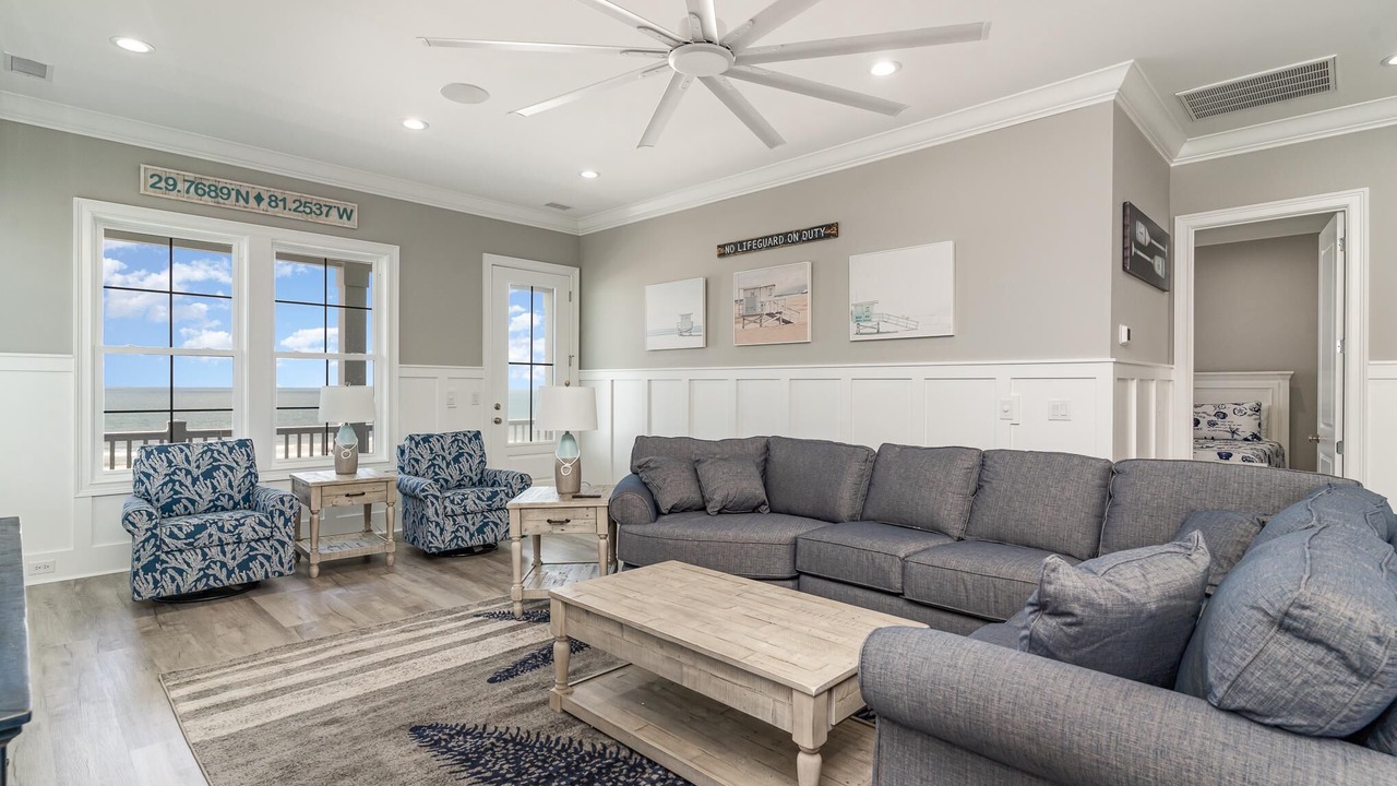 Photo of Livingroom in Ocean Drive