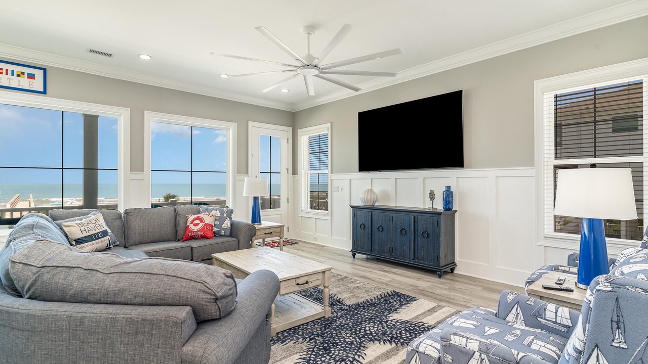 Photo of Livingroom in Ocean Drive