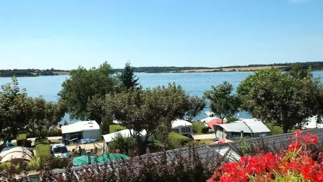 Photo of Others in Salles-Curan