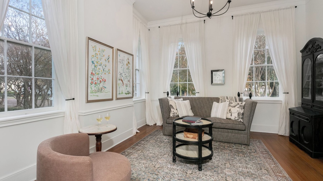 Photo of Livingroom in Natchez