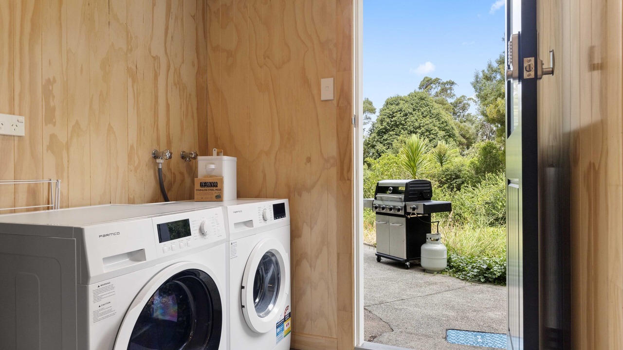 Photo of Others in Raglan