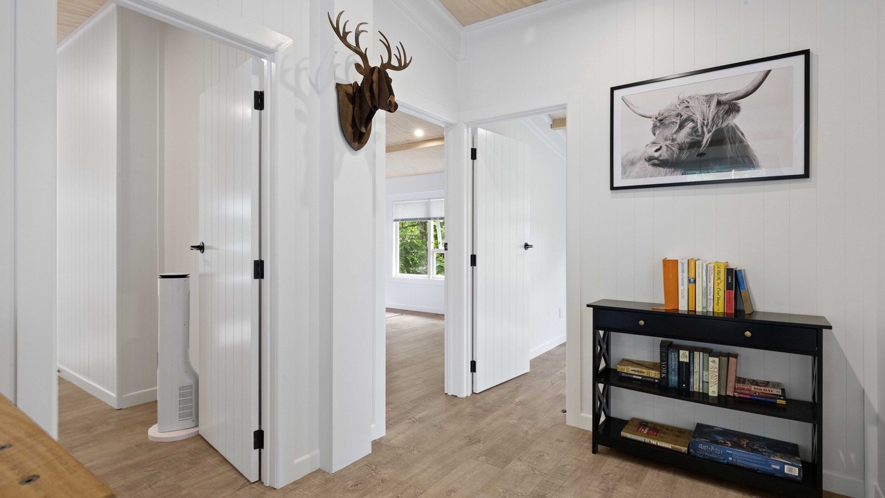 Photo of Others in Raglan