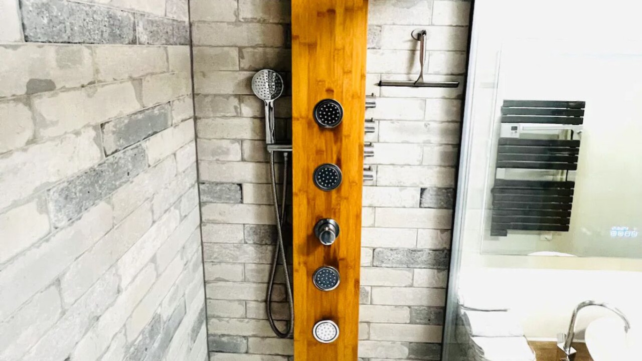 Photo of Bathroom in Louis Bertrand-Mirabeau-Semard