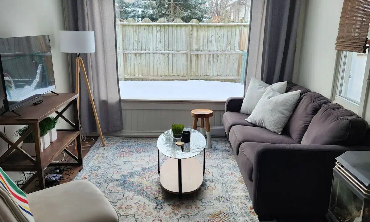 Photo of Livingroom in Sarnia