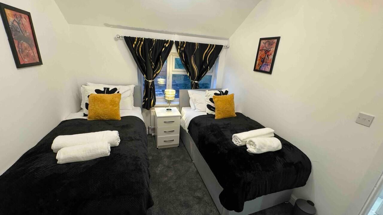 Photo of Others in Rednal