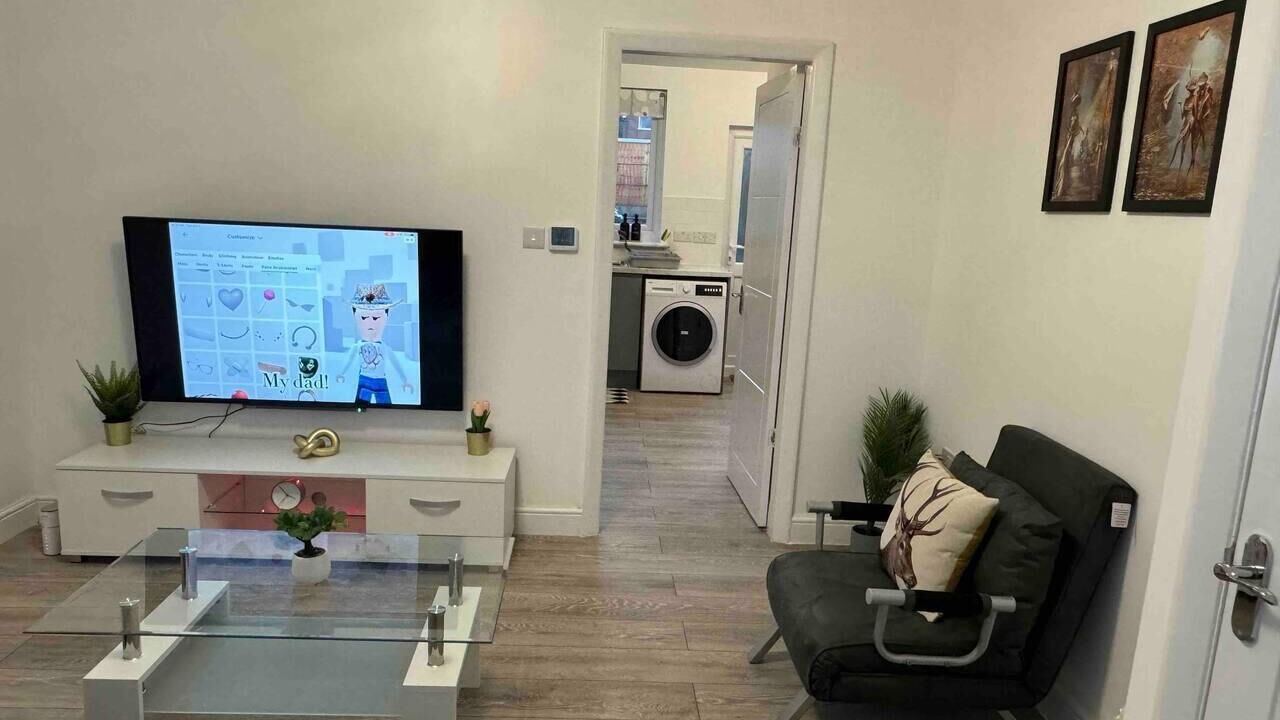 Photo of Others in Rednal