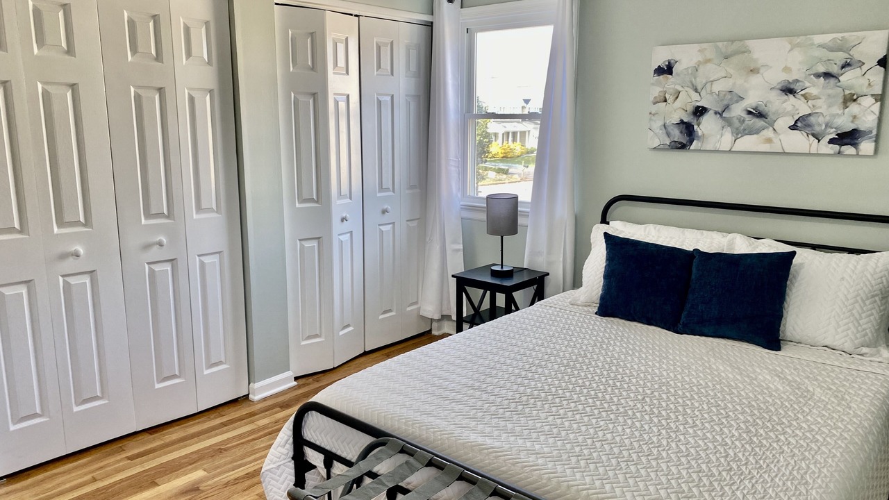 Photo of Bedroom in Laurel
