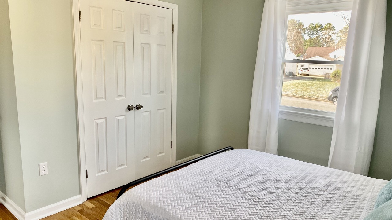 Photo of Bedroom in Laurel