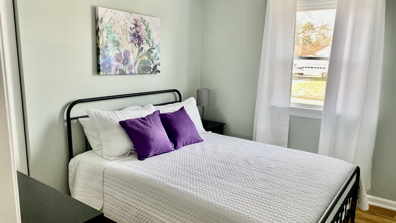 Photo of Bedroom in Laurel