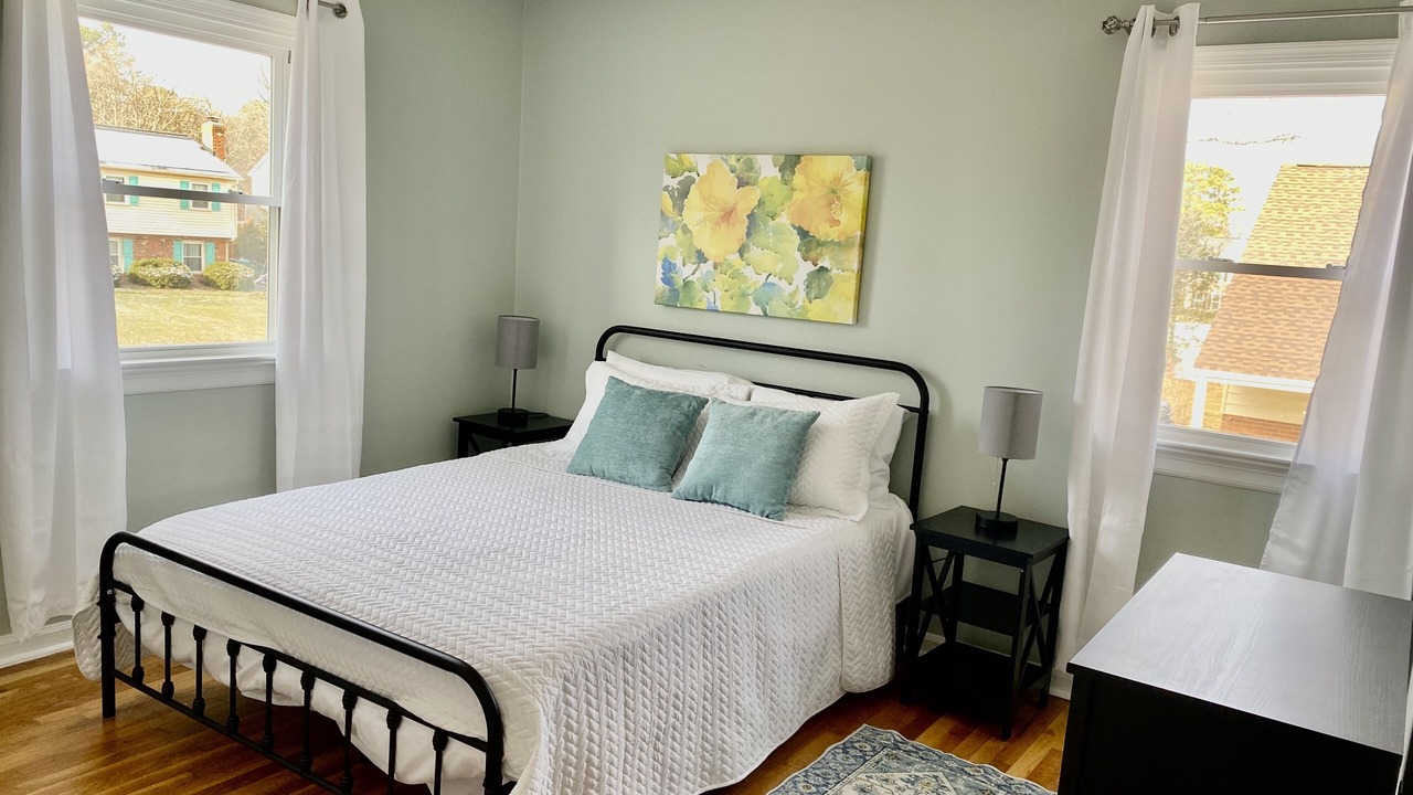 Photo of Bedroom in Laurel