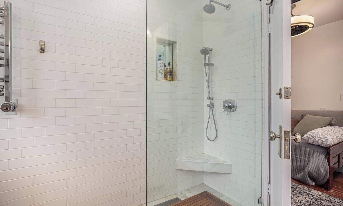 Photo of Bathroom in Upper Telegraph