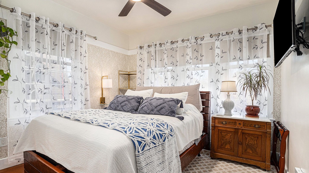 Photo of Bedroom in Upper Telegraph