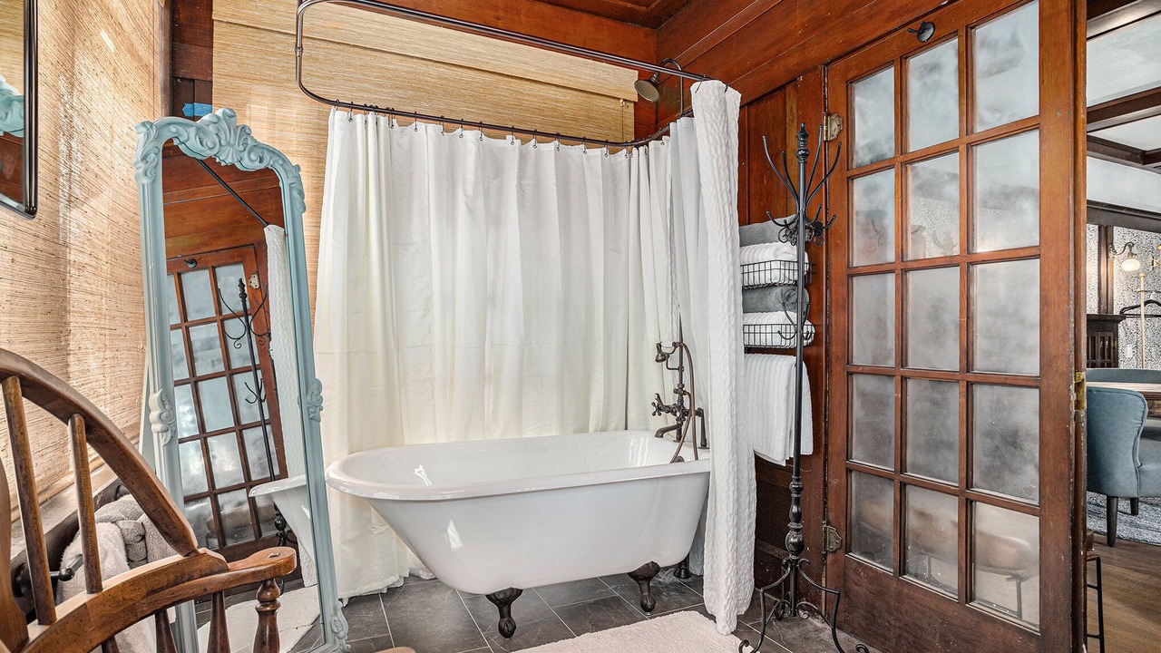 Photo of Others in Upper Telegraph