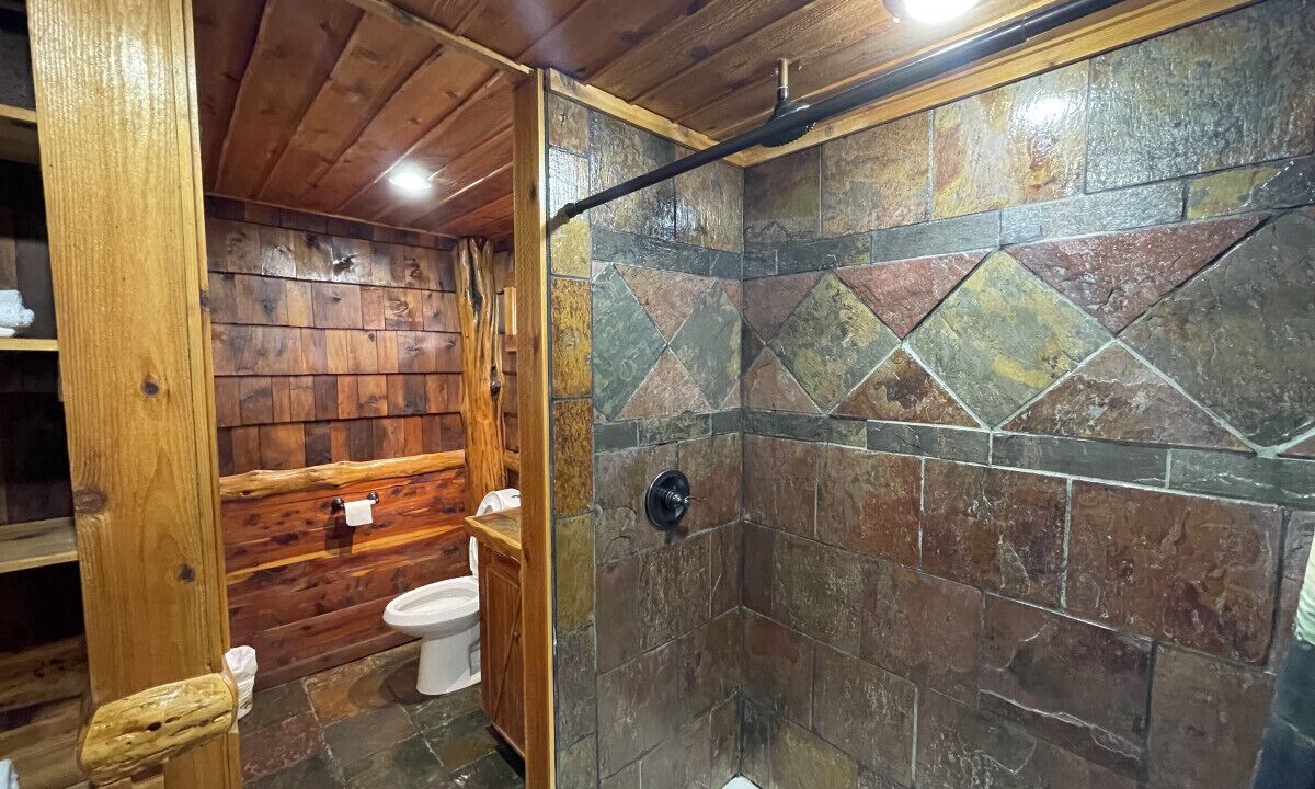 Photo of Bathroom in Pottsboro