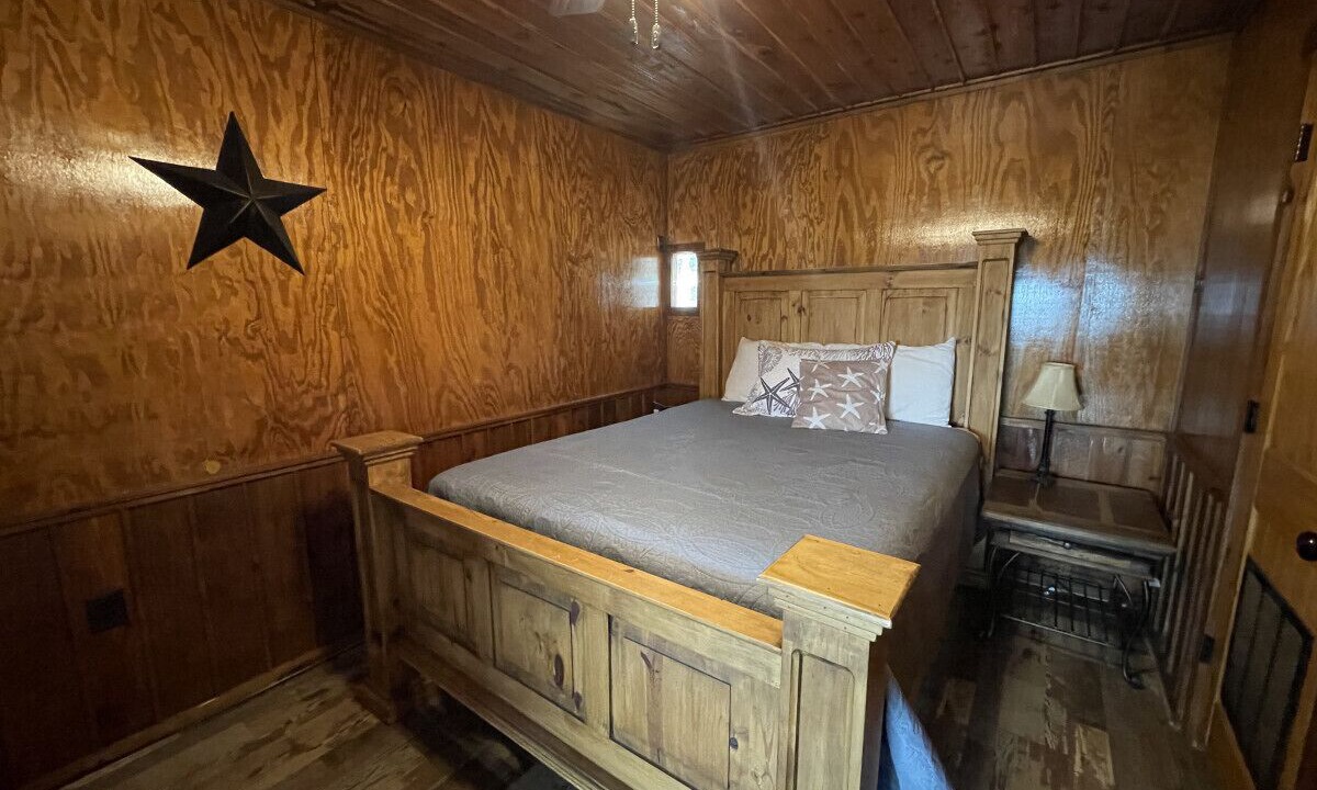 Photo of Bedroom in Pottsboro