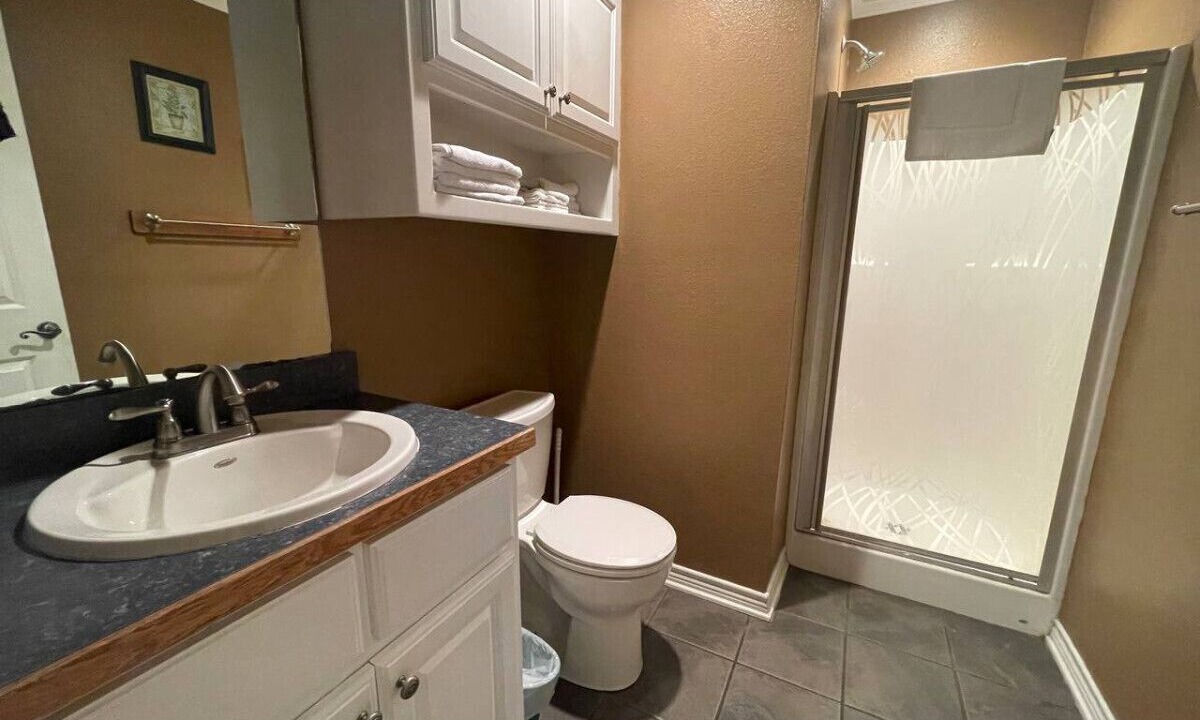 Photo of Bathroom in Pottsboro