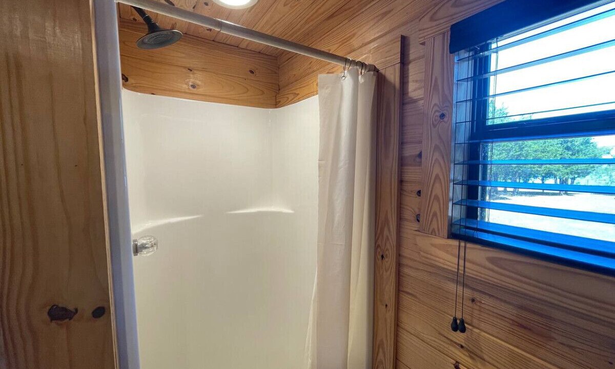 Photo of Bathroom in Pottsboro