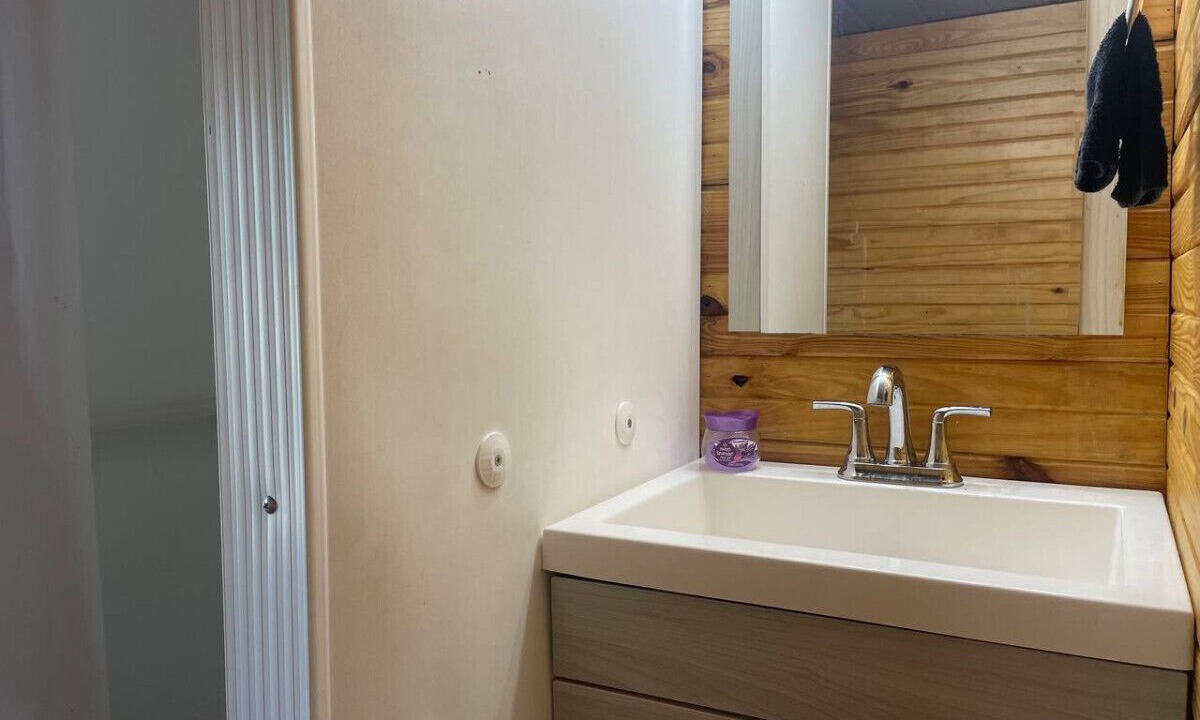 Photo of Bathroom in Pottsboro