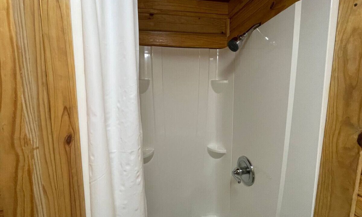 Photo of Bathroom in Pottsboro