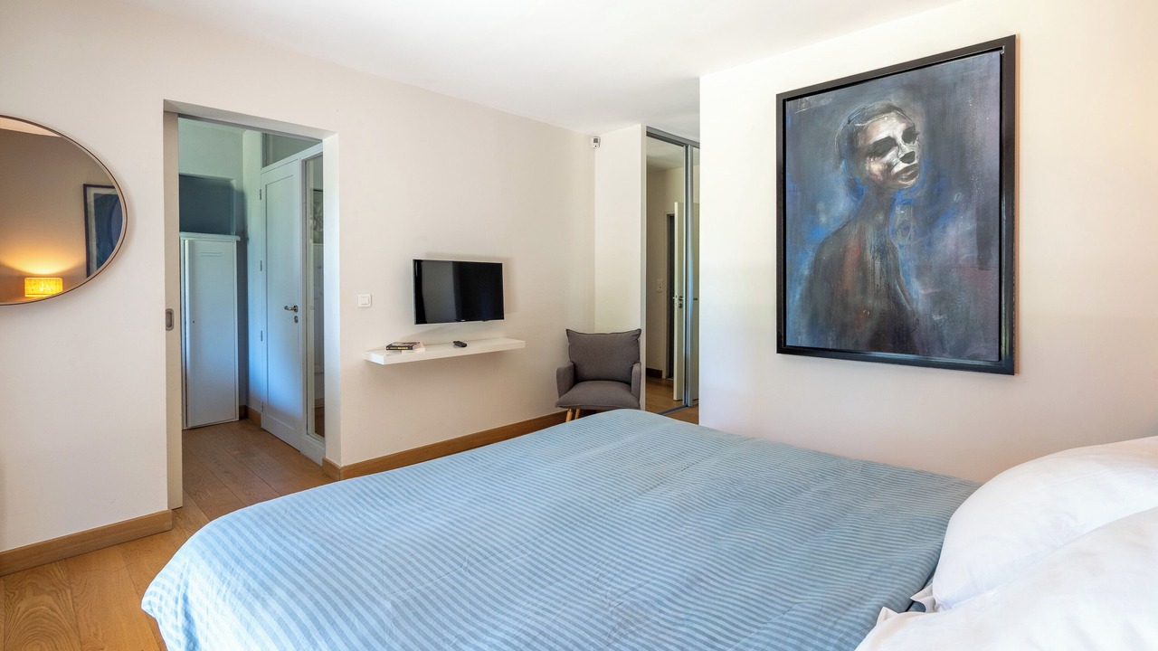 Photo of Bedroom in Lagarde Pareol