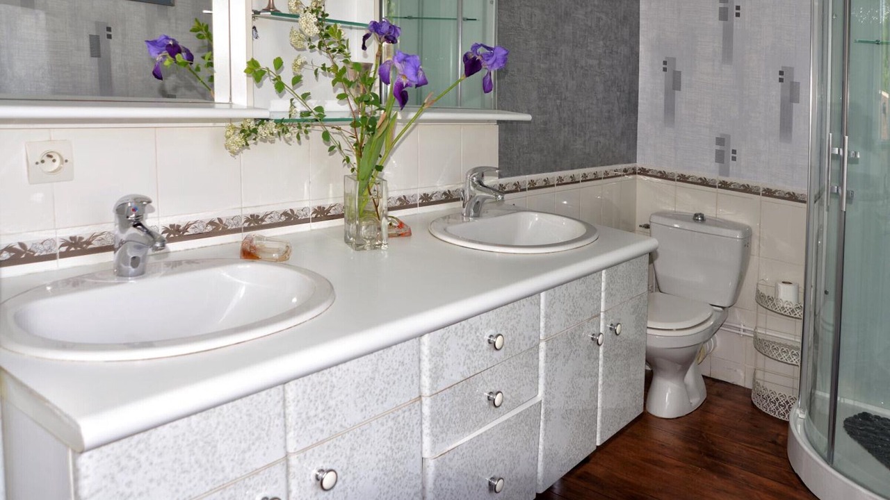 Photo of Bathroom in Ri