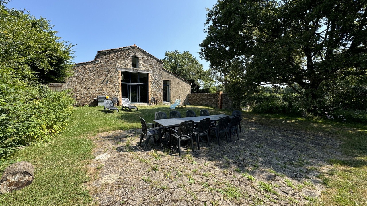 Photo of Outdoor in Saint-Julien-des-Landes