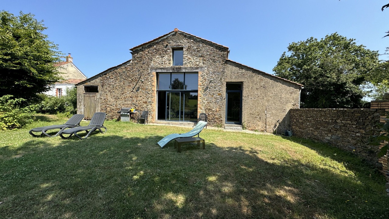 Photo of Outdoor in Saint-Julien-des-Landes